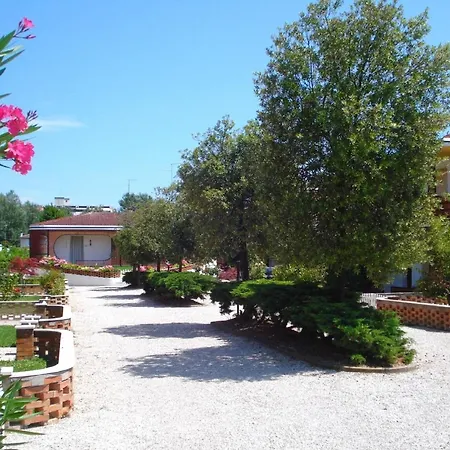 Belvilla By Oyo Fabienne 24 Villa