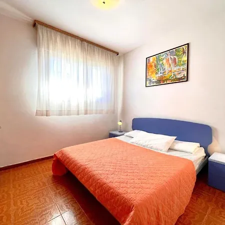 Belvilla By Oyo Fabienne 24 Villa